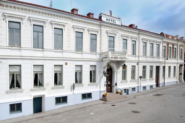 لاهولمز ستادسهوتل