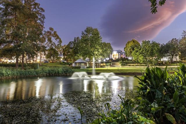 كراون بلازا هوكيسبوري فالاي باي آيتش جي