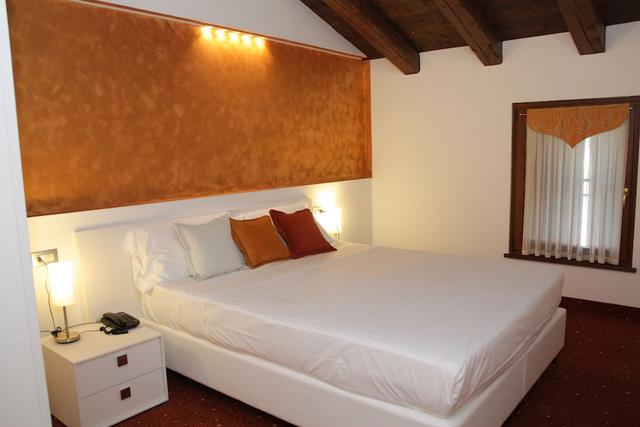 أنتيكو بورجو توريسيلا