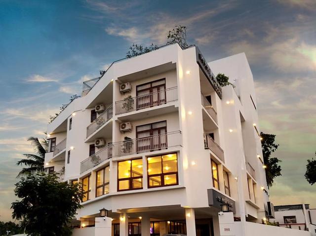 سيفين إلفن هوتل - كولومبو