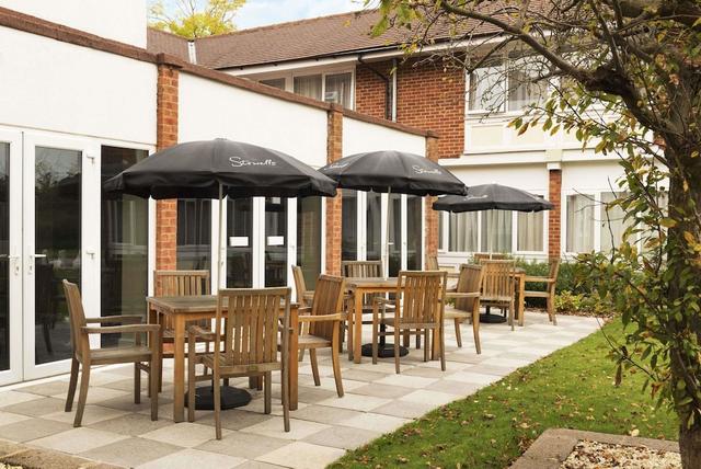 رمادا وورويك كينيلورث