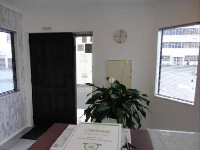 اسور أبود أون كورتيناي موتور إن