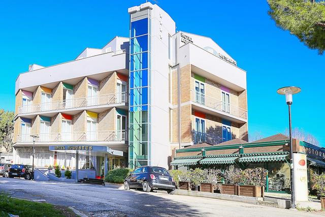 هوتل أوجستوس