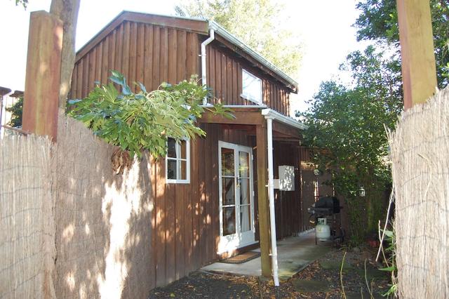 ديلانز كَنتري كوتيجيز