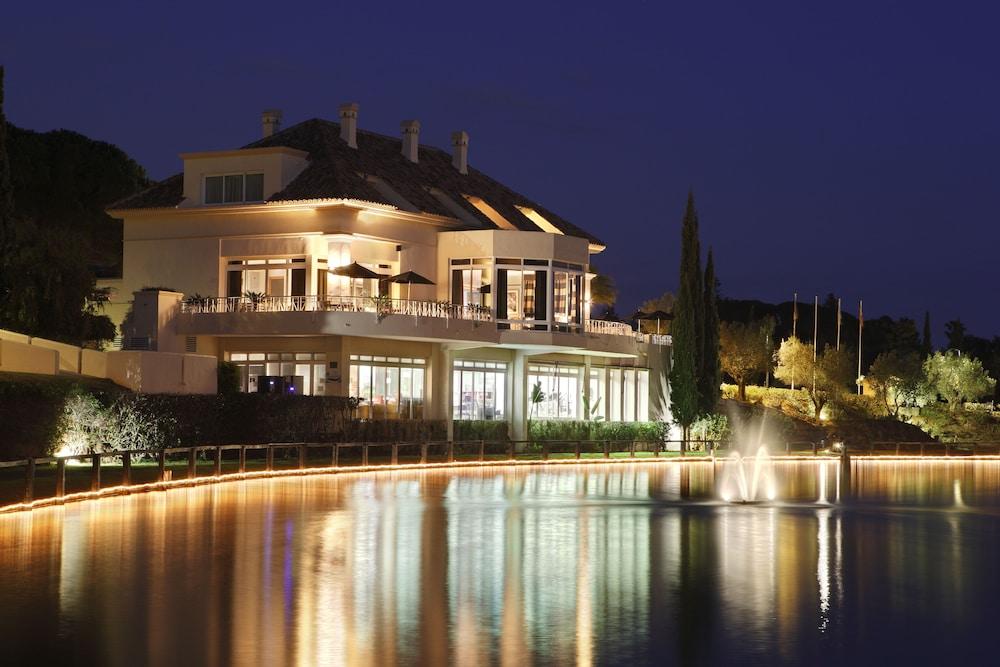 Elviria Hills Living