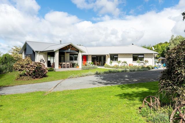 جلينبيرفي كوتيدجيز آند بد آند بريكفاست