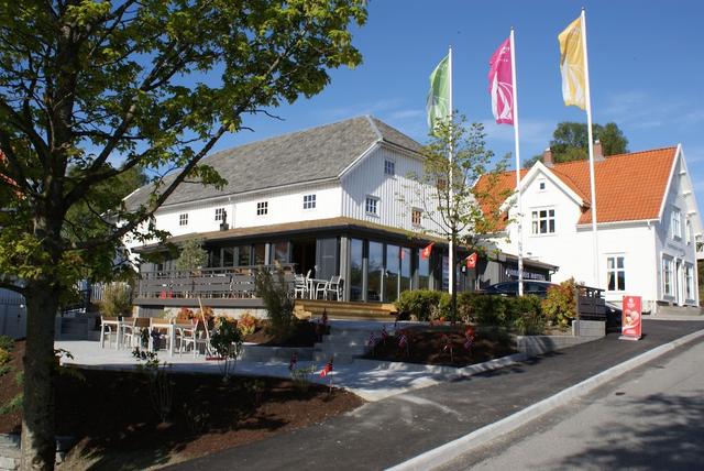 فيودبريس هوتل