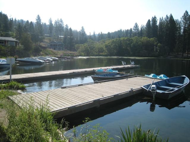 ويلو باي آر في ريزورت آند مارينا