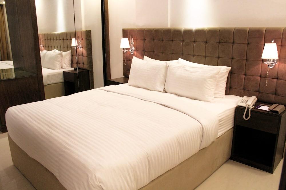 Blossom Hotel Dhaka