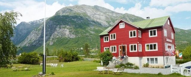 نيجاردشبرين لودج