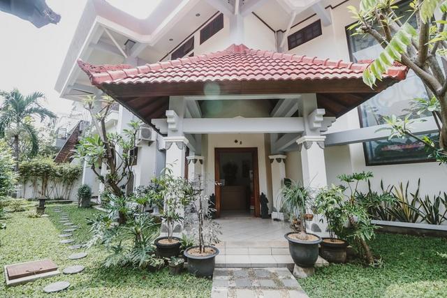 رد دورز شاريه نير جيلورا دلتا سيدوارجو