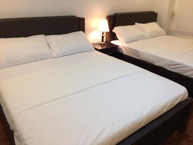 أو إف دبليو هوتل مانيلا