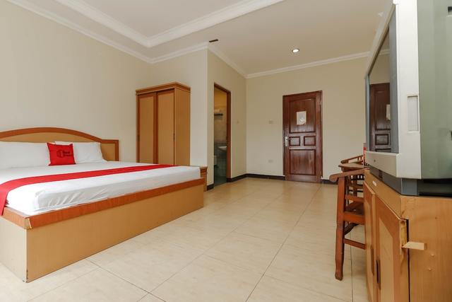 ريد دورز آت جالان مانغكونيغارا