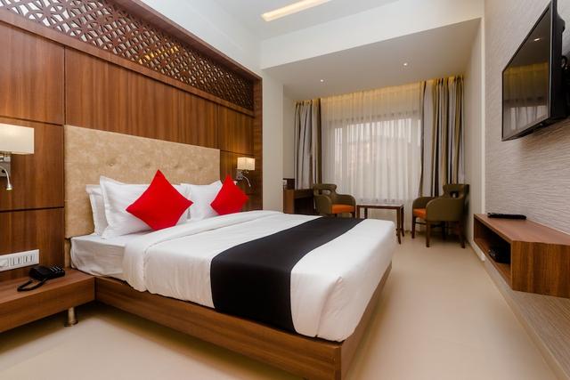 Capital O 28004 Hotel Mathoshree