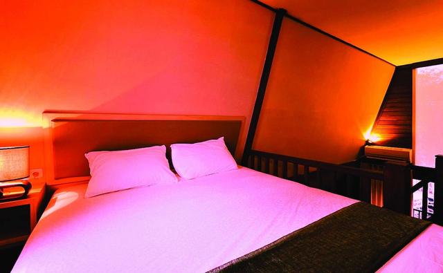 سيريبورن ووتر لاند