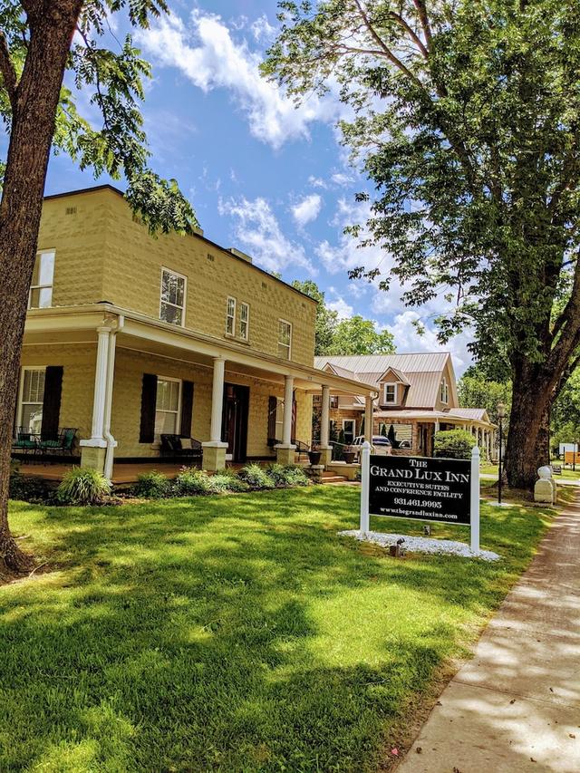 جراند لوكس إن