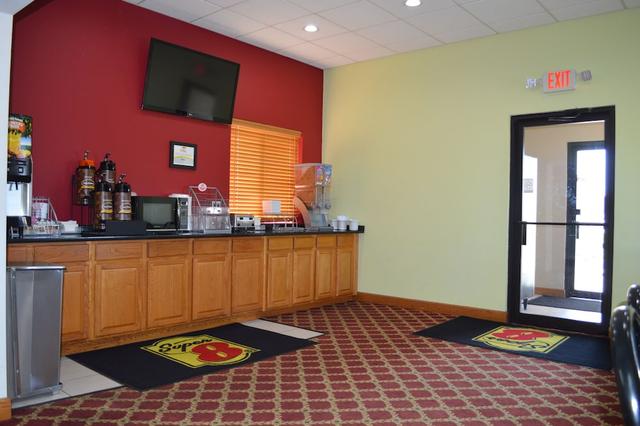 سوبر 8 باي ويندام أيمز