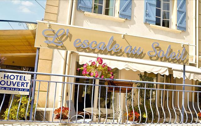 إسكايل أو سوليل أوتل إي أبارتومو