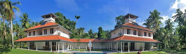 أنوهاس أيربورت فيلاز