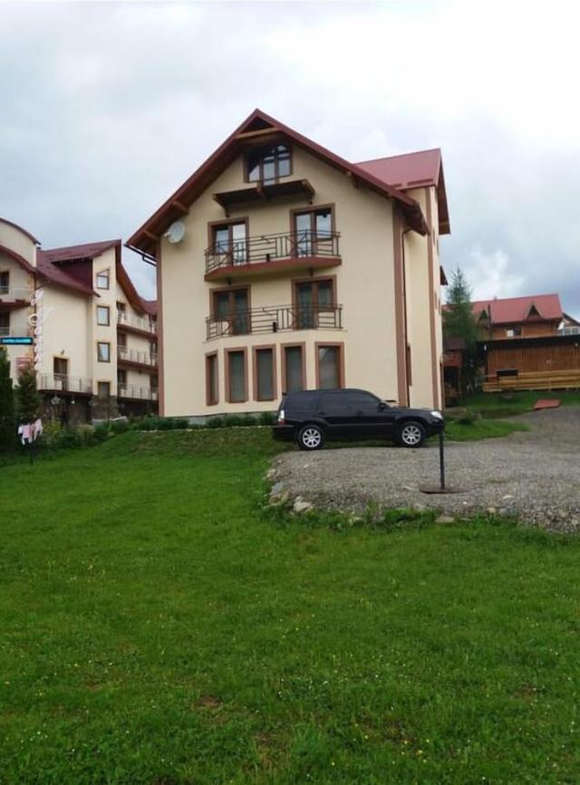 سادوبا بيرلونا بوكوفيل