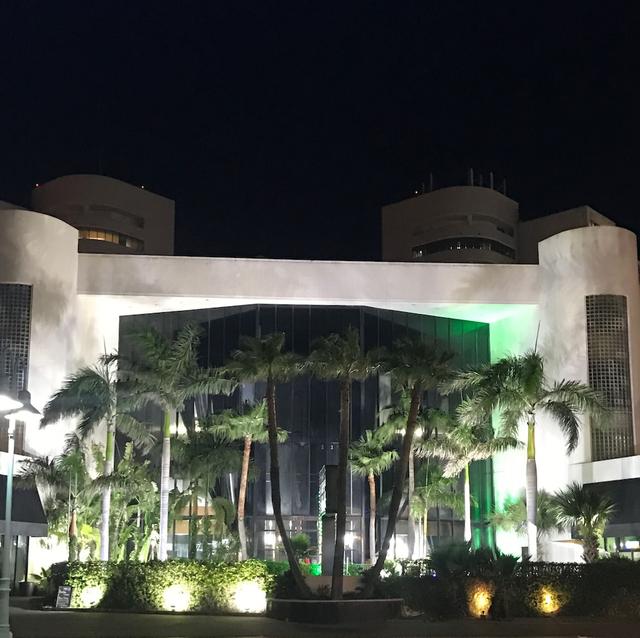 صن شيس إن آند سويتس