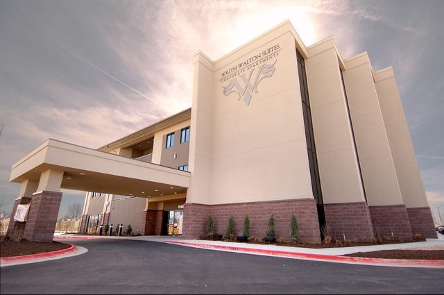 ساوث والتون سويتس