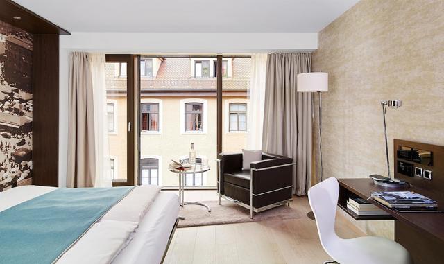 ليفينج هوتل داس فيكتوالينماركت