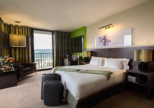 ثابا إيكو هوتل