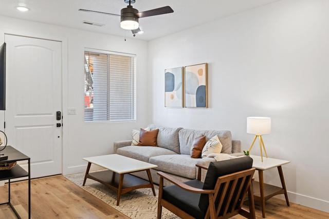 إندليس سمر آت ذا شورز نمبر 84