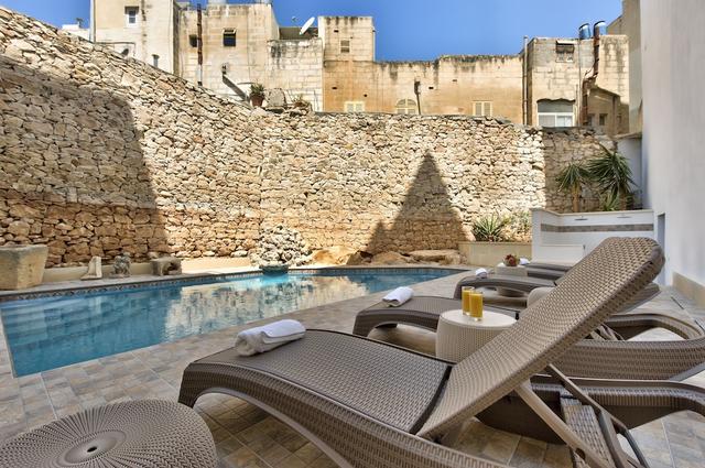 بلاتزو فيوليتا