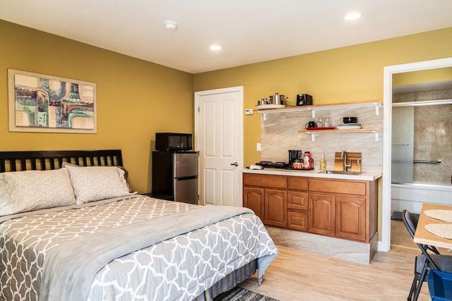 تشارمينج ستوديو إن هايوارد