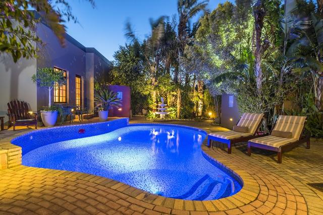 كينج فيشر جستهاوس