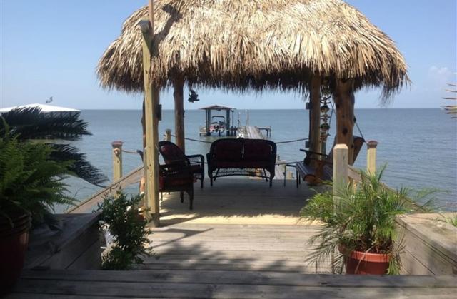 كم فرايداي كوتيدجز أون ذا باي