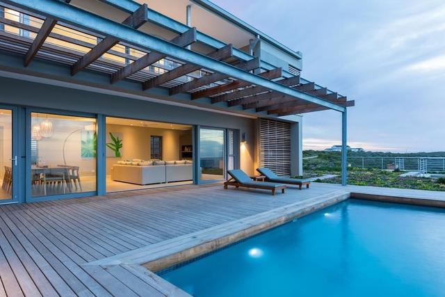 رومانز فيلا