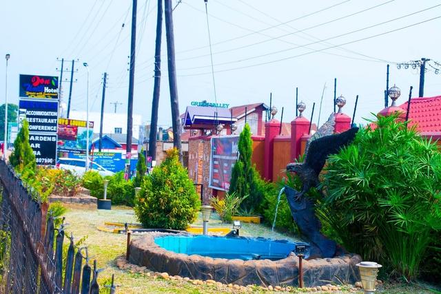 دون ثريل هوتل