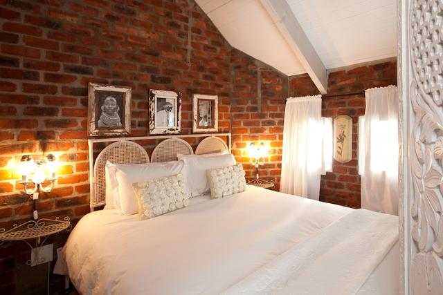 لوس أوليفوس آت ذا يارد