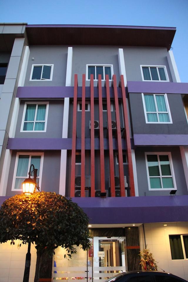 كاي إل هوتل