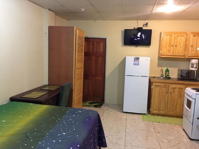 لايمز غيست هاوس  أون ذي أفينيو