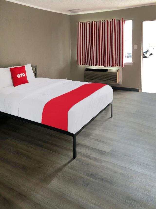 أو واي أو هوتل بطرسبرغ في إيه آي-95 آند إي واشنطن ستريت