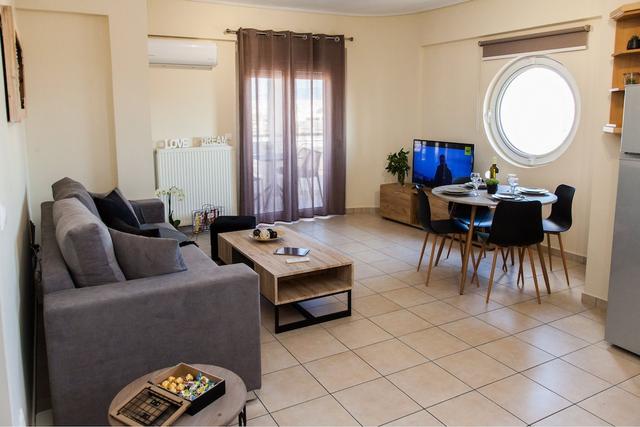 Glamour Rooftop Apartment near Athens