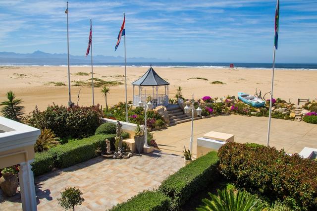 ميلك وود مانور أون سي