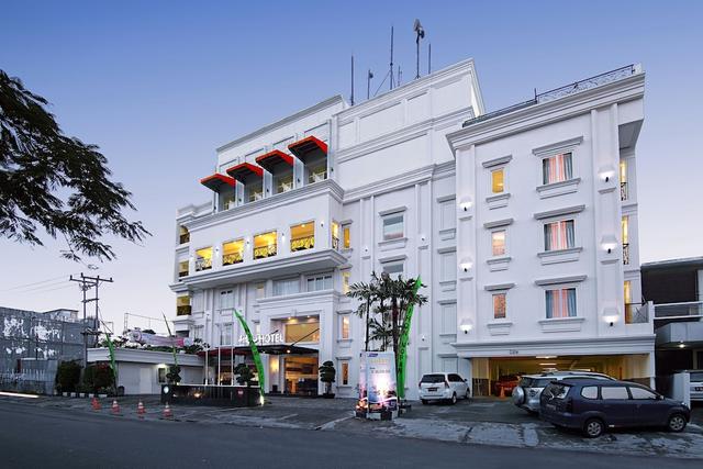 إتش دبليو هوتل بادانج