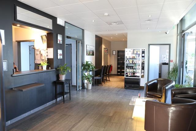 أدونيس باريس سيود