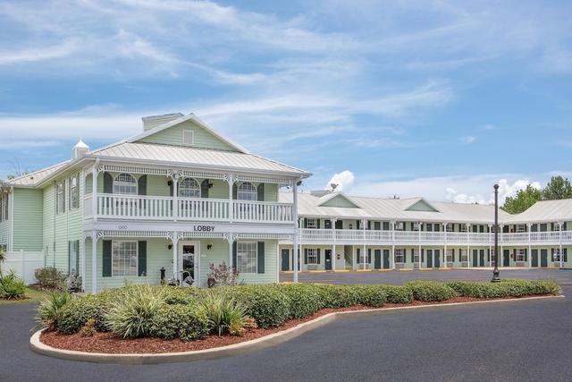 سوبر 8 باي ويندام باي سانت لويس