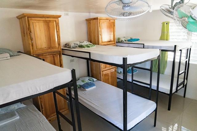 أيلاند جيرل بد آند بريكفاست