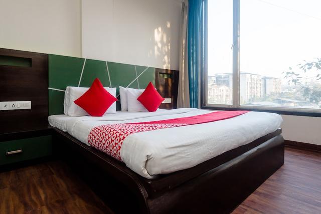 OYO 5699 Hotel Monarch Boutique