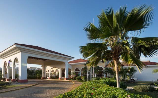 Memories Paraiso Beach Resort 