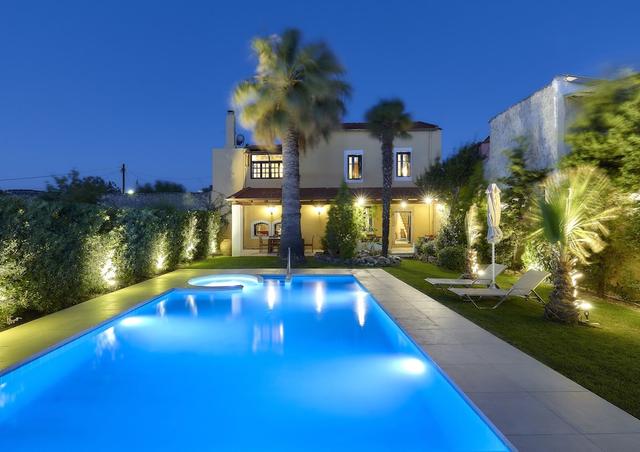 كاستللو فيلا دافنيز - حمّام سباحة خاص وويرل بول