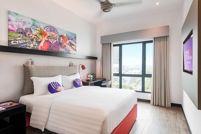 فوكس لايت هوتل بولز سايبيرجايا