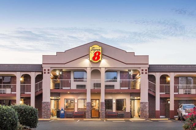 سوبر 8 باي ويندام ويثفيل